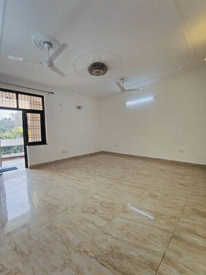 Room in 2 BHK Builder Floor at Malviya Nagar – for Rent