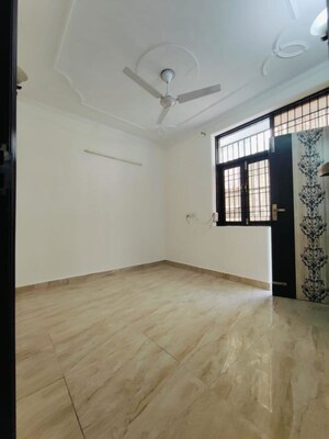 Room in 2 BHK Builder Floor at Malviya Nagar – for Rent