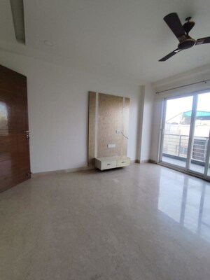 Room in 3 BHK Apartment at Kibithu Homes, Sector 47 – for Rent