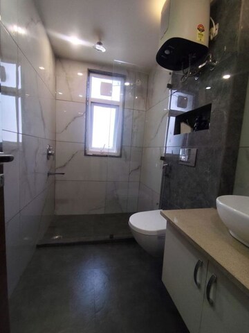 Bathroom in 3 BHK Apartment at Kibithu Homes, Sector 47 – for Rent