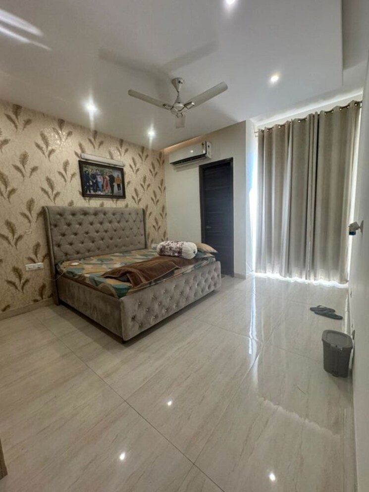 Living Room, prem-bansal-sapphire-court 3 Bedroom 1350 Sq.Ft. Builder Floor In Patiala Road Zirakpur 9806881