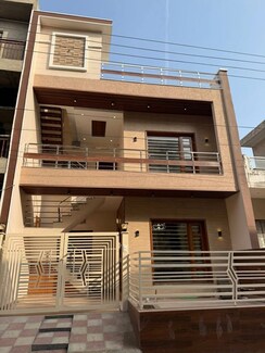 3 BHK + Servant Room,Study Room,Extra Room Independent House For Sale in Sector 124