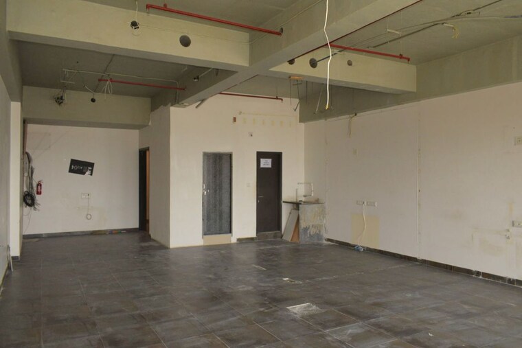 undefined, hn-safal-mondeal-square Commercial Office Space 1258 Sq.Ft. In Prahlad Nagar Ahmedabad 9806946