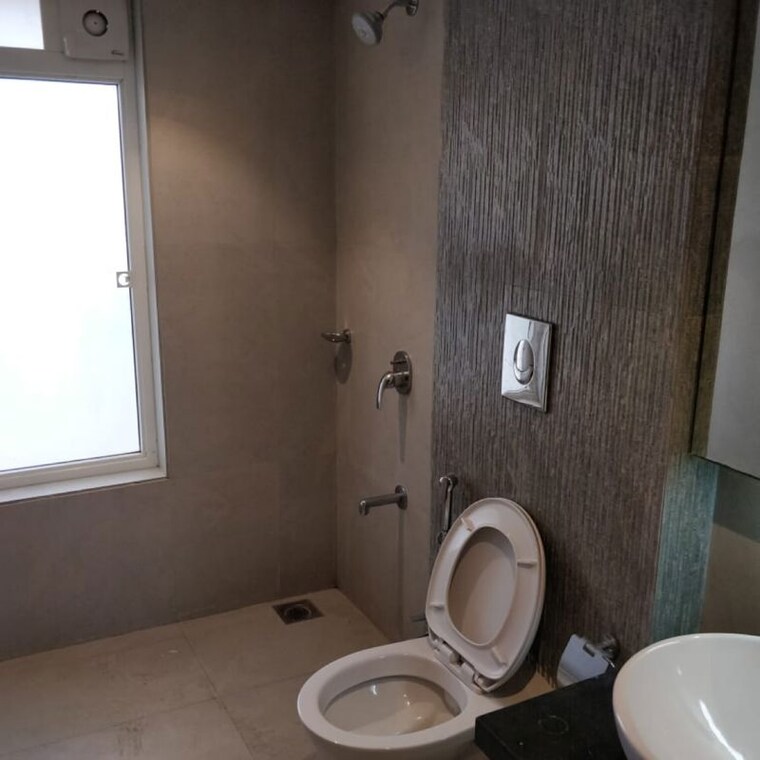 Bathroom, santacruz east 3 Bedroom 1300 Sq.Ft. Apartment In Santacruz East Mumbai 9806956