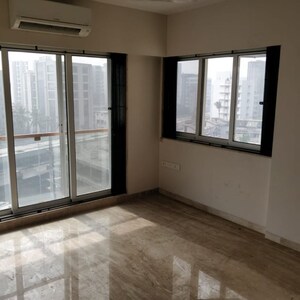 Room in 3 BHK Apartment at Santacruz East – for Rent