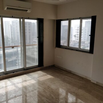 Room in 3 BHK Apartment at Santacruz East – for Rent