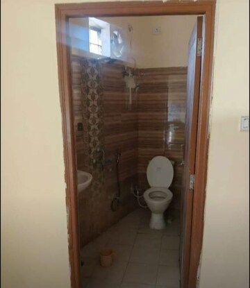 Master Bedroom in 1 BHK Apartment at Nishat Ganj – for Rent