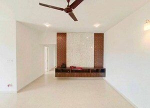 Room in 3.5 BHK Apartment at Sobha Victoria Park, Hennur Road – for Rent