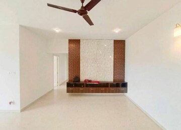 Room in 3.5 BHK Apartment at Sobha Victoria Park, Hennur Road – for Rent