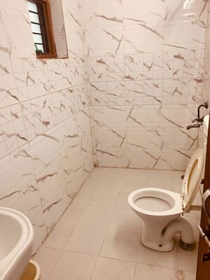 Bathroom in 1 RK Independent House at Sector 35 – for Rent