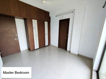 Room in 2 BHK Apartment at Parshwanath Royal Residency, Chandkheda – for Sale