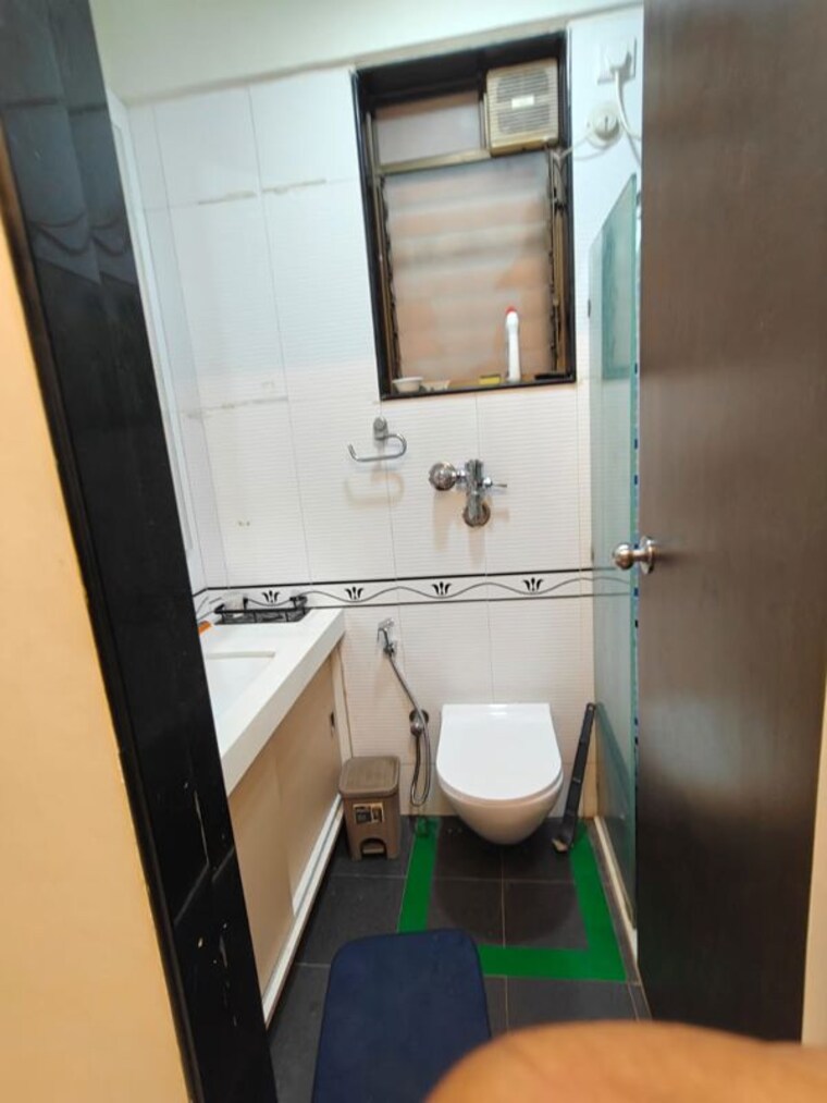 Bathroom, lake-home 2 Bedroom 875 Sq.Ft. Apartment In Powai Mumbai 9807238