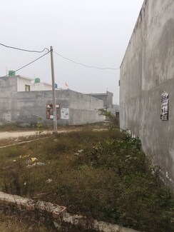 Plot For Sale in Sultanpur Road