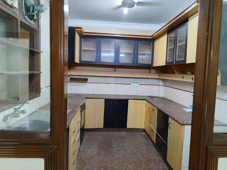 Kitchen, sarvodaya enclave 3 Bedroom 1848 Sq.Ft. Builder Floor In Sarvodaya Enclave Delhi 9807327