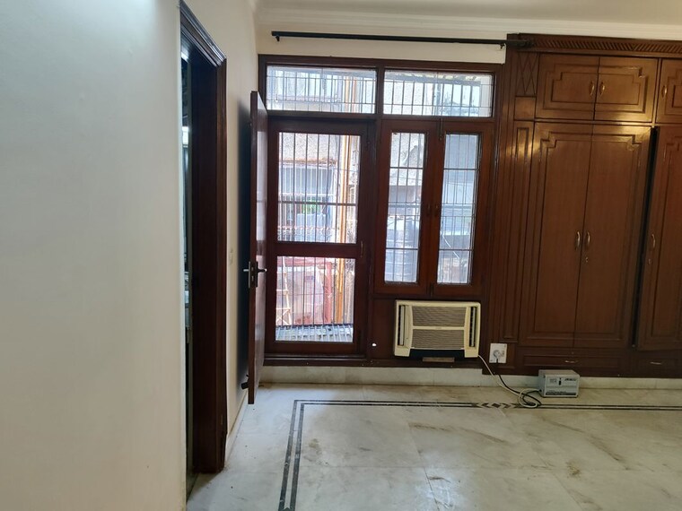 Room, sarvodaya enclave 3 Bedroom 1874 Sq.Ft. Builder Floor In Sarvodaya Enclave Delhi 9807339