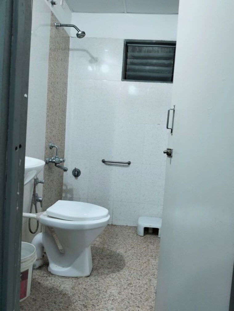Bathroom, bakeri-sivanta 2 Bedroom 1150 Sq.Ft. Apartment In Vejalpur Ahmedabad 9807257