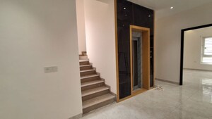 Room in 4 BHK Villa at Muppas Indraprastha, Tellapur – for Rent