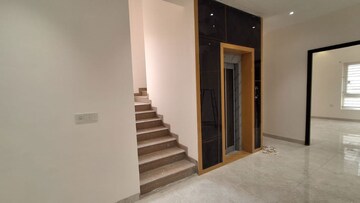 Room in 4 BHK Villa at Muppas Indraprastha, Tellapur – for Rent