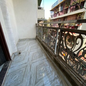 Balcony in 1 BHK Builder Floor at Chattarpur – for Rent