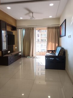 2 BHK Apartment For Rent in Rustomjee Urbania Azziano