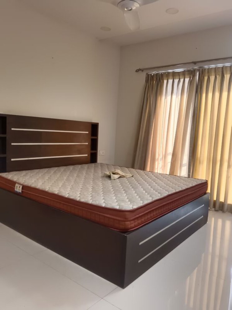 Bedroom, rustomjee-urbania-azziano 2 Bedroom 853 Sq.Ft. Apartment In Thane West Thane 9807409