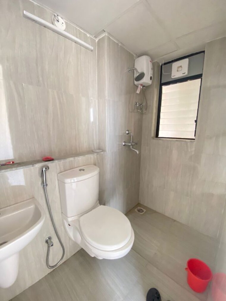 Bathroom, runwal-gardens-phase-3 2 Bedroom 680 Sq.Ft. Apartment In Dombivli East Thane 9807423