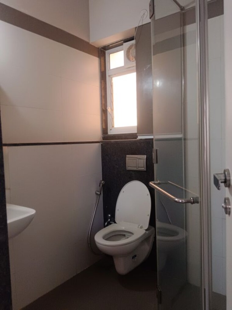 Bathroom, rustomjee-urbania-azziano 2 Bedroom 698 Sq.Ft. Apartment In Thane West Thane 9807425