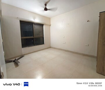 Room in 2 BHK Apartment at Konark Krish, Mundhwa – for Rent