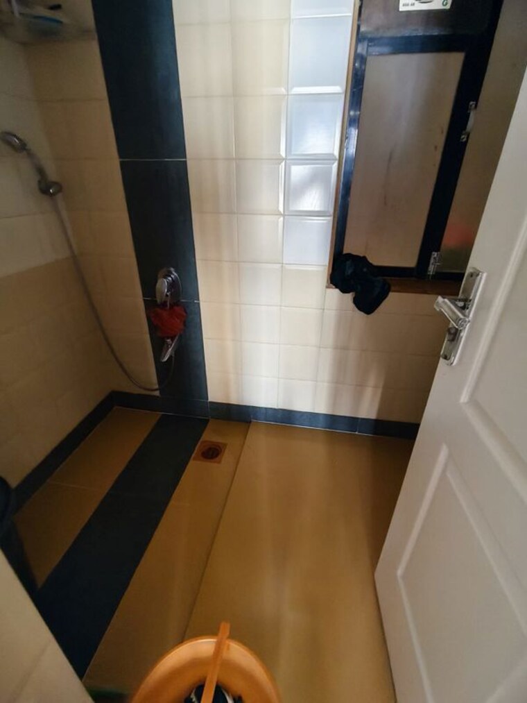 Bathroom, swapnalok-towers 2 Bedroom 910 Sq.Ft. Apartment In Malad East Mumbai 9807433