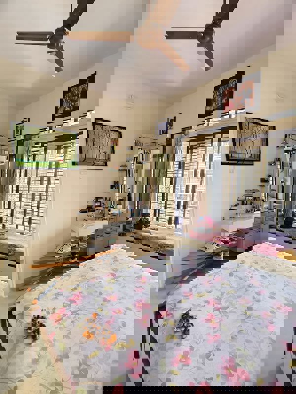 2 BHK Apartment For Rent in Swapnalok Towers