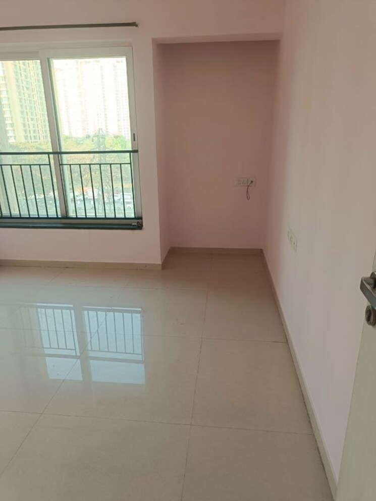 Room, rustomjee-urbania-azziano 3 Bedroom 990 Sq.Ft. Apartment In Thane West Thane 9807442