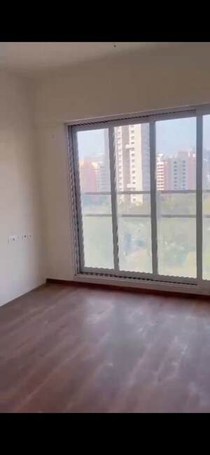 Room in 3.5 BHK Apartment at Sangam The Luxor, Goregaon West – for Rent