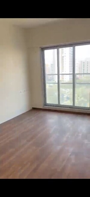 Room in 3.5 BHK Apartment at Sangam The Luxor, Goregaon West – for Rent