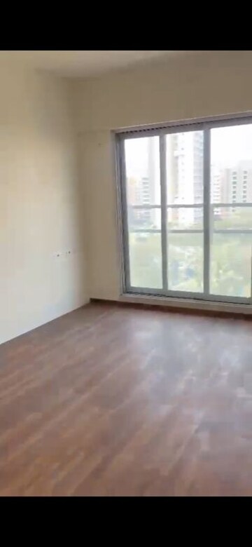 Room in 3.5 BHK Apartment at Sangam The Luxor, Goregaon West – for Rent