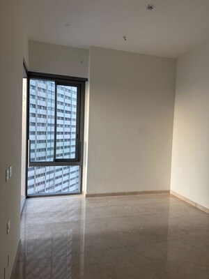 Room in 2 BHK Apartment at Piramal Mahalaxmi, Mahalaxmi – for Rent