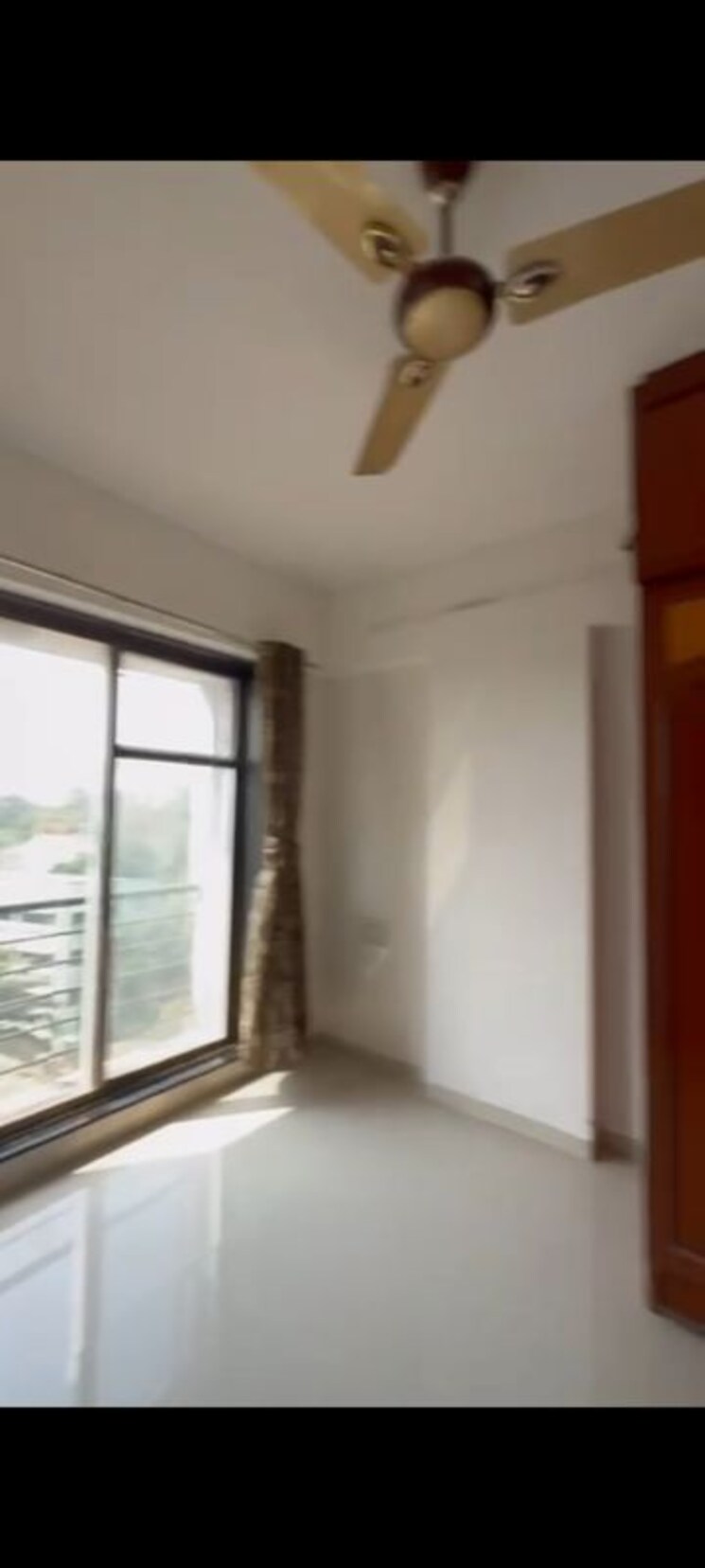 Room, mandpeshwar-kripa-chs 3 Bedroom 900 Sq.Ft. Apartment In Borivali East Mumbai 9807450