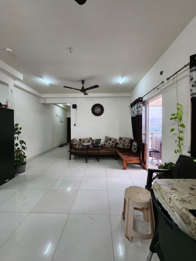 Living Room, puravankara-silversands 3 Bedroom 1350 Sq.Ft. Apartment In Mundhwa Pune 9807452