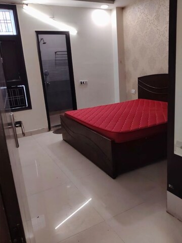 Bedroom in 2 BHK Builder Floor at Sector 38 – for Rent