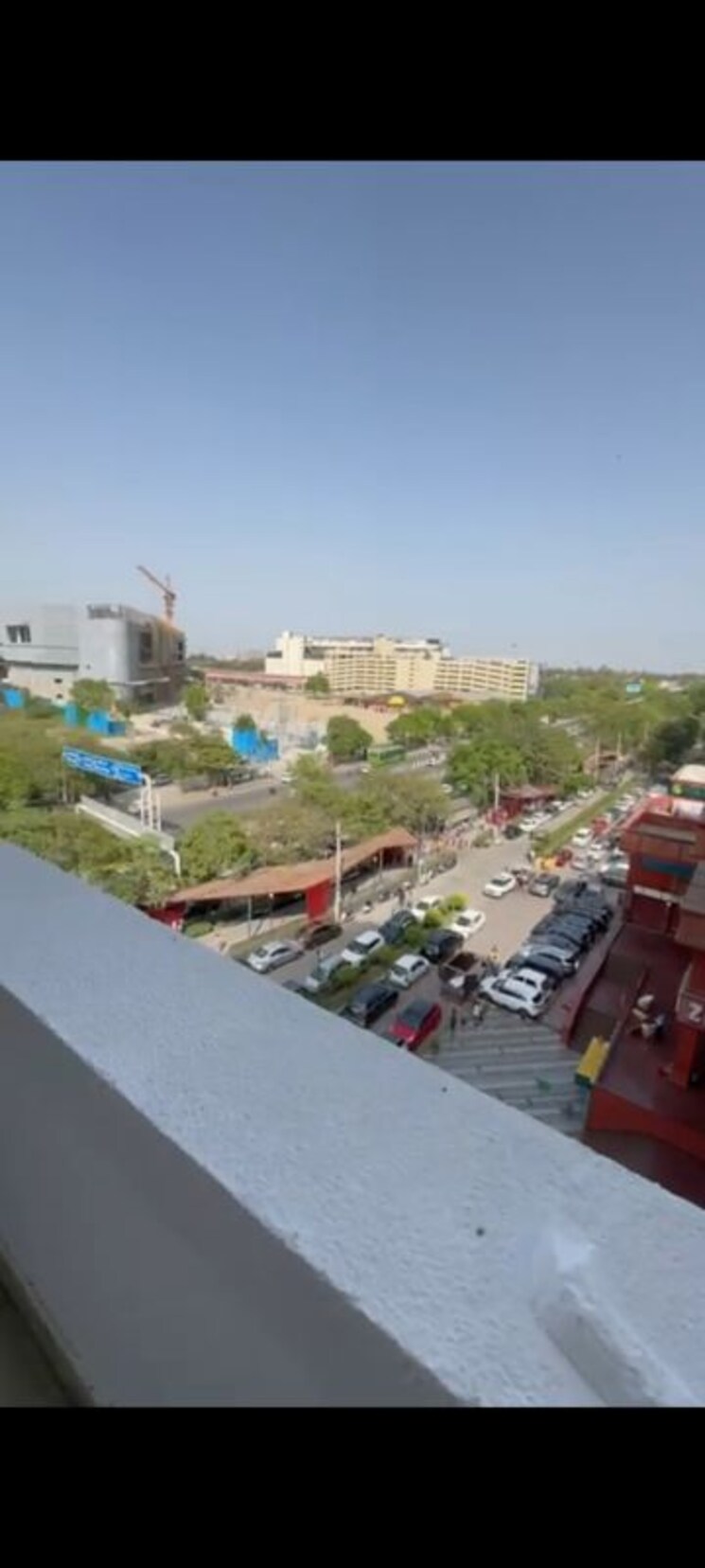 Exterior View, netaji subhash place Commercial Office Space 550 Sq.Ft. In Netaji Subhash Place Delhi 9807473