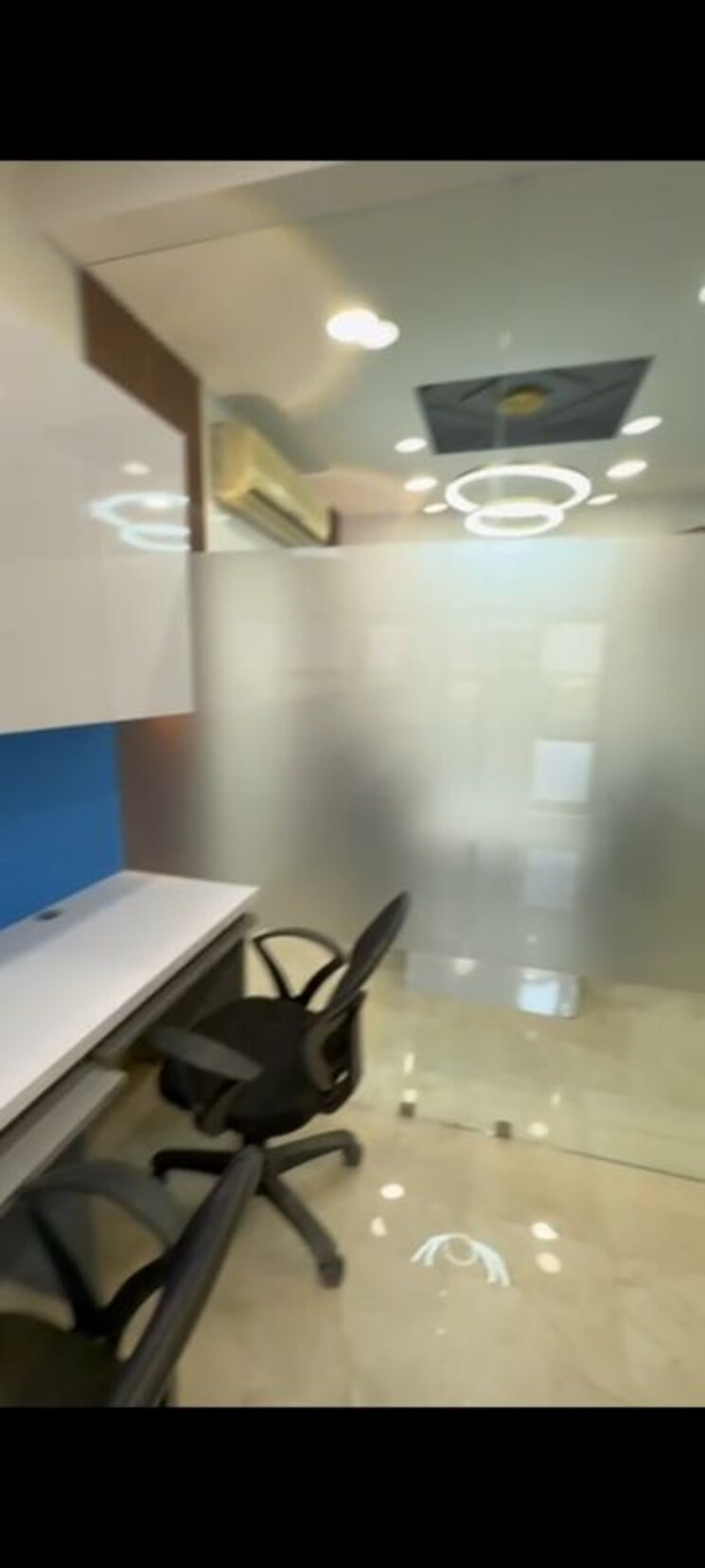 undefined, netaji subhash place Commercial Office Space 550 Sq.Ft. In Netaji Subhash Place Delhi 9807473