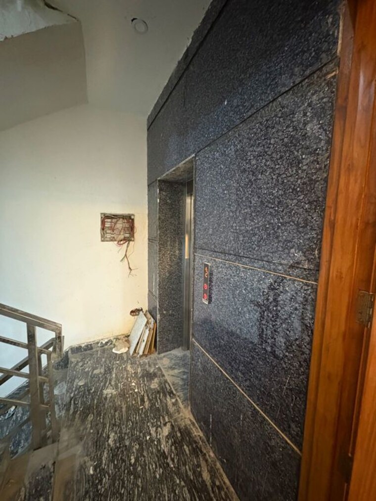 Balcony, sector 40 2 Bedroom 1283 Sq.Ft. Builder Floor In Sector 40 Gurgaon 9807478