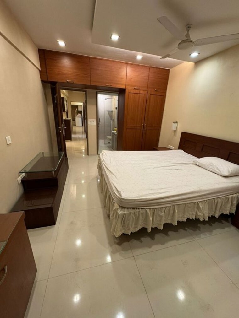 Bedroom, bandra west 3 Bedroom 1100 Sq.Ft. Apartment In Bandra West Mumbai 9807479