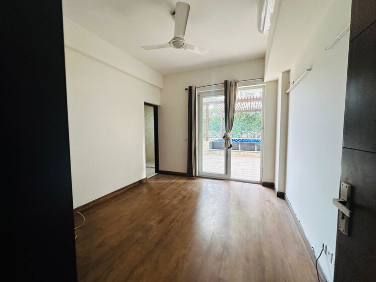 Room, puri-anand-villas-phase-ii 3 Bedroom 1940 Sq.Ft. Apartment In Sector 81 Faridabad 9807497