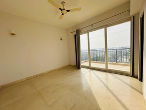 Room in 3 BHK Apartment at Puri Anand Villas Phase II, Sector 81 – for Rent