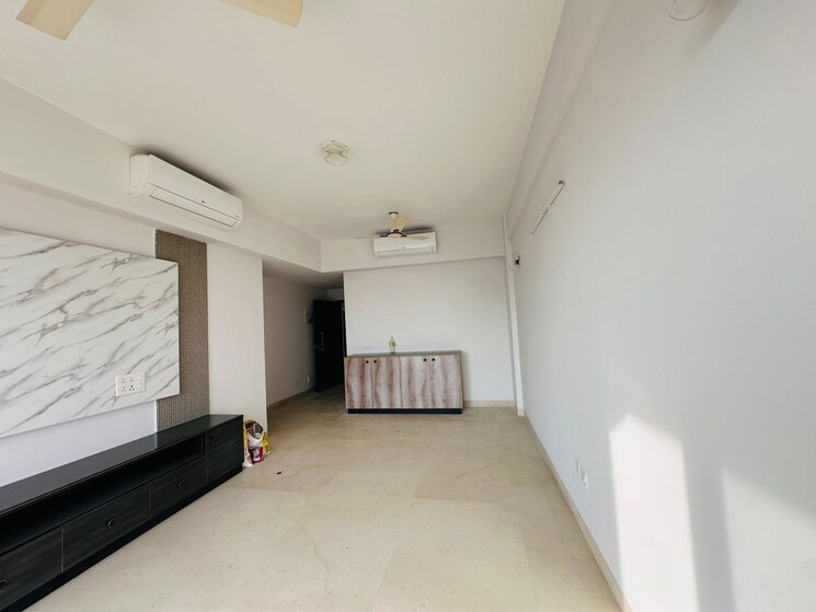 Room, puri-anand-villas-phase-ii 3 Bedroom 1940 Sq.Ft. Apartment In Sector 81 Faridabad 9807475