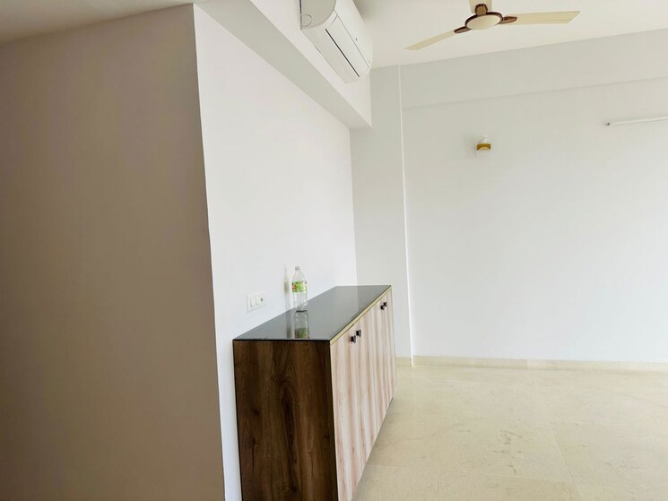 Room, puri-anand-villas-phase-ii 3 Bedroom 1940 Sq.Ft. Apartment In Sector 81 Faridabad 9807475