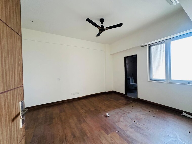 Room, puri-anand-villas-phase-ii 4 Bedroom 3980 Sq.Ft. Apartment In Sector 81 Faridabad 9807486