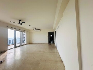 Room in 4 BHK Apartment at Puri Anand Villas Phase II, Sector 81 – for Rent
