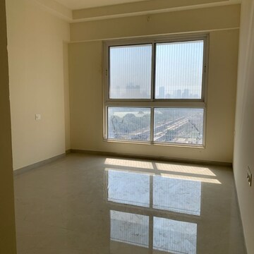 Room in 3 BHK Apartment at Shraddha Elite, Poisar – for Rent
