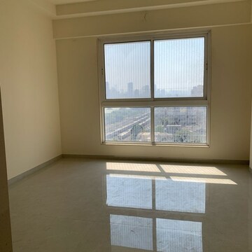 Room in 3 BHK Apartment at Shraddha Elite, Poisar – for Rent